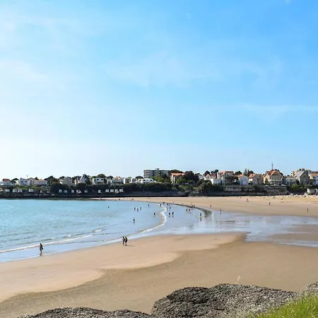 Amazing In Vaux-sur-Mer